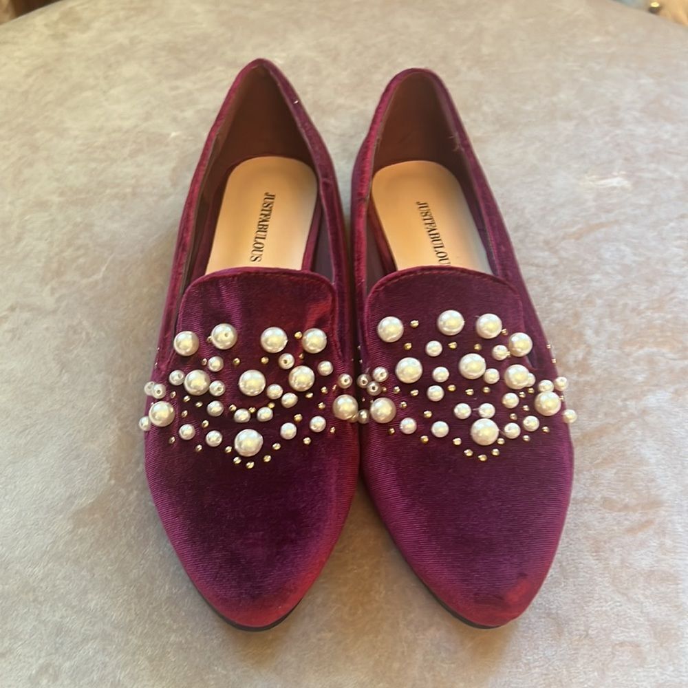 *Just Fab* 💘  Sz 9 Plum Velvet & Pearl Accent Flat Loafer EUC!!!